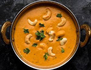 Kaju Mutter Curry