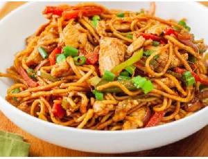 Egg Hakka Noodles